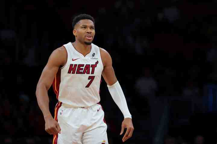 MacMahon:热火阵容深度不足&缺持球创造能力 光靠字母哥很难争冠